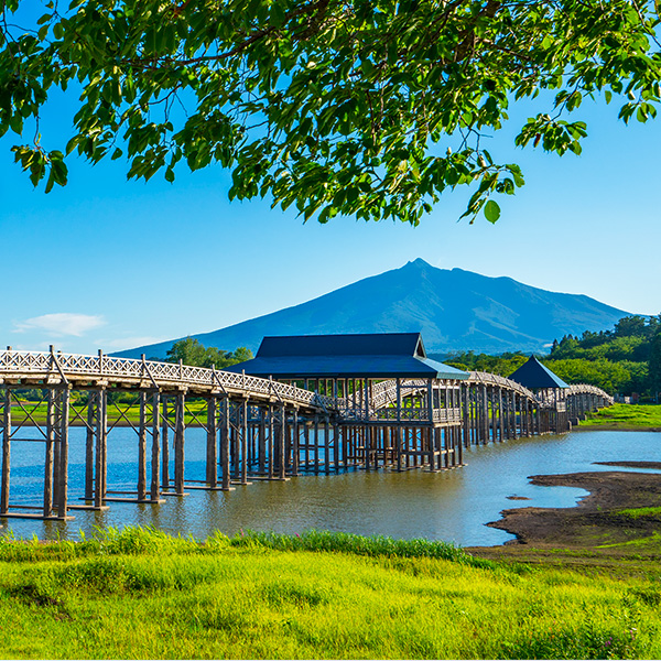 鶴の舞橋