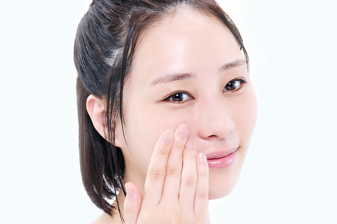 テカらない、くすまない